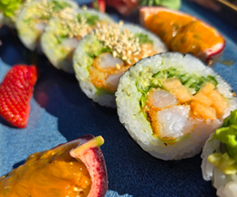 Futomaki krewetka w Panko-Melon z Guacamole 